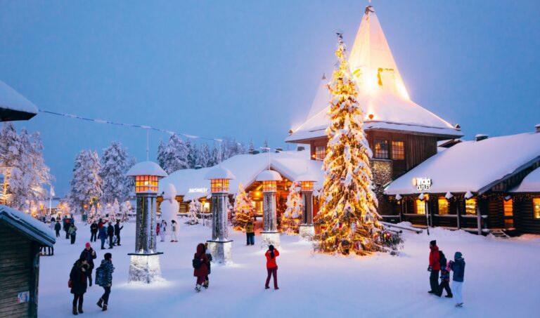 central-plaza-santa-claus-village-rovaniemi-lapland-finland-1